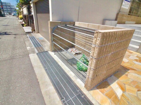 フジパレス阪急武庫之荘駅東の物件外観写真